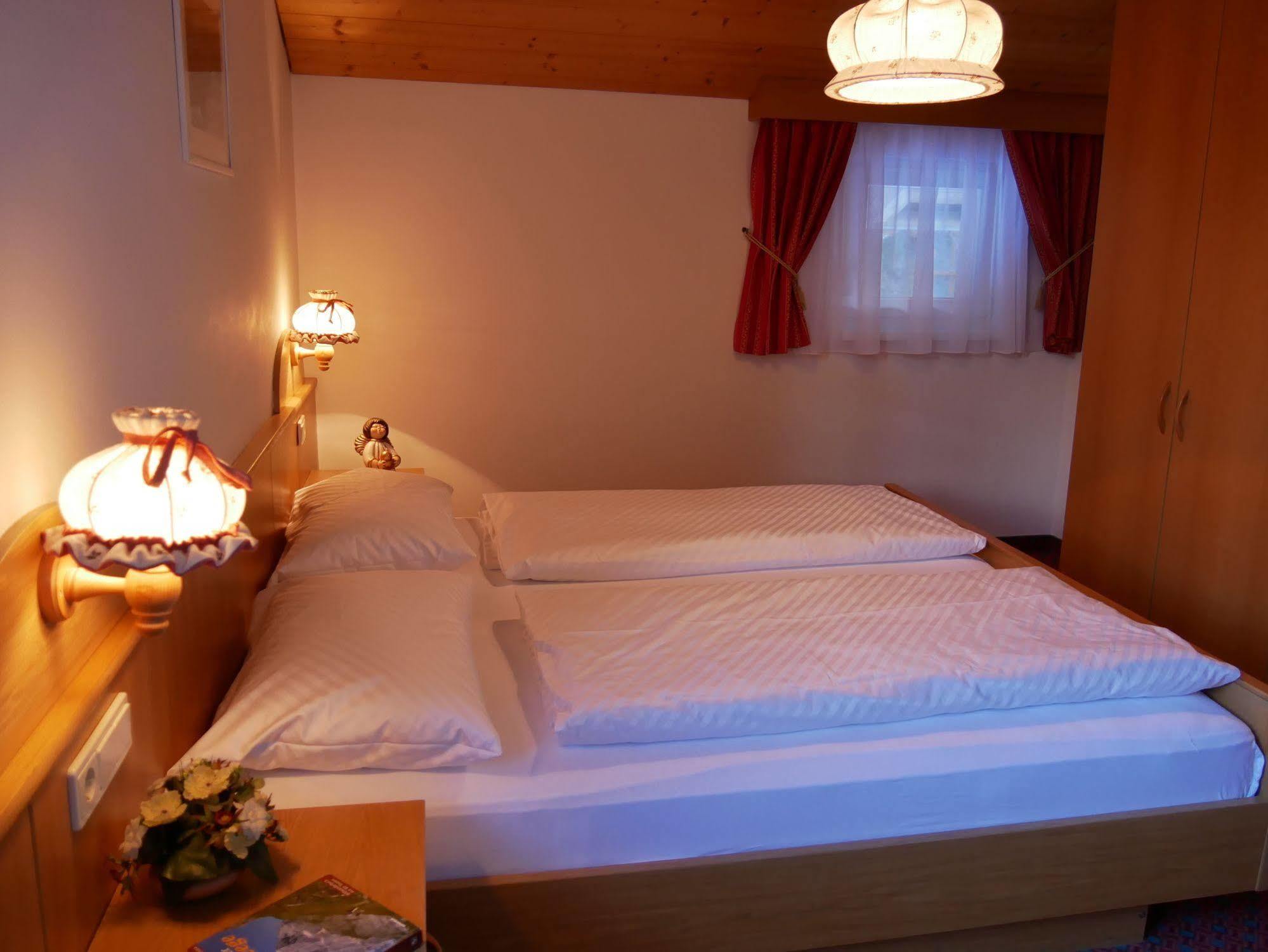 Appartmenthotel Residence Elvis Ortisei Exteriör bild